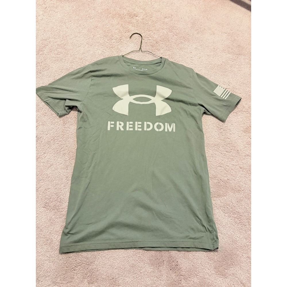 Under Armour Freedom Mens Small Green Graphic T-Shirt Loose Fit American Flag
